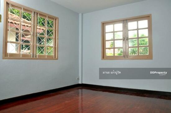 ให้เช่า บ้านเดี่ยว2ชั้น  50ตรว.  5นอน 2น้ำอยู่ถนน ประดิษฐ์มนูธรรม (เลียบด่วนรามอินทรา) ให้เช่า20,000/เดือน